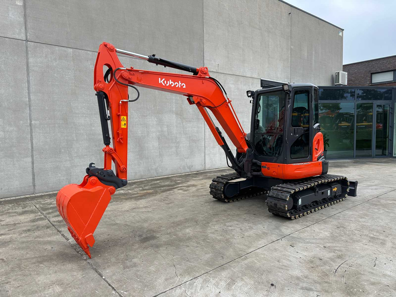Kubota KX163-5 - Верижен багер: снимка 1 Kubota KX163-5 - Верижен багер: снимка 1