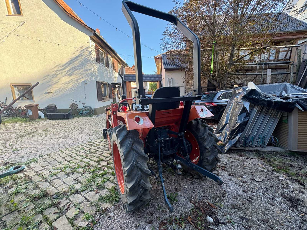 Kubota L-2002 - Трактор: снимка 5 Kubota L-2002 - Трактор: снимка 5
