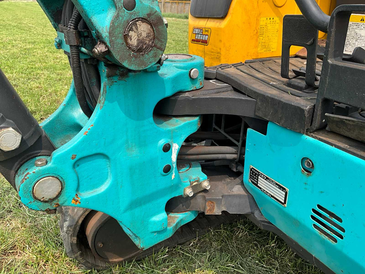 Верижен багер Kubota U-30-5: снимка 13