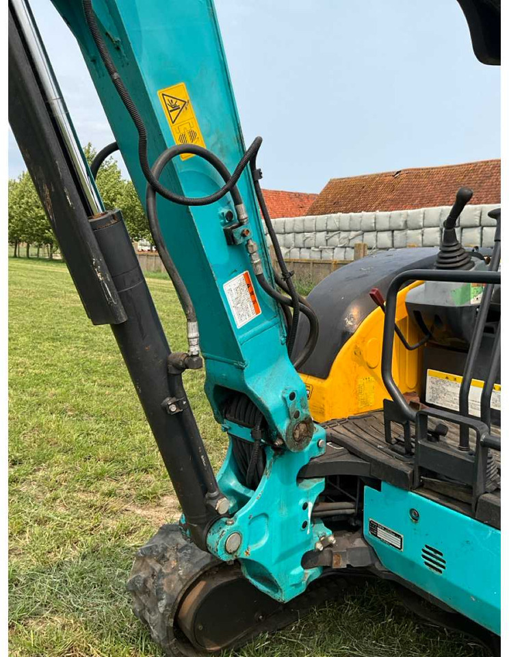 Верижен багер Kubota U-30-5: снимка 12