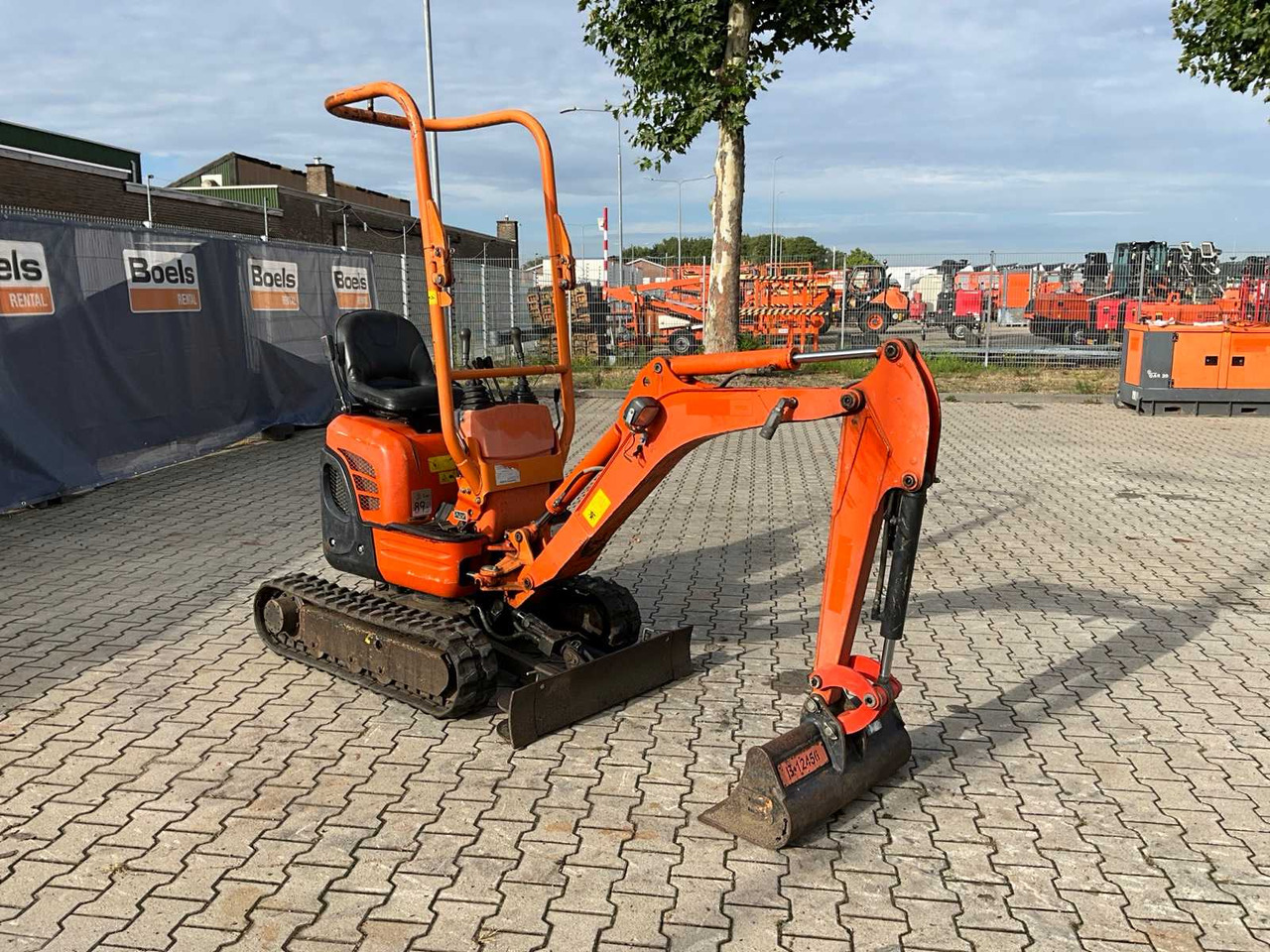 Kubota U10-3 - Мини багер: снимка 3 Kubota U10-3 - Мини багер: снимка 3