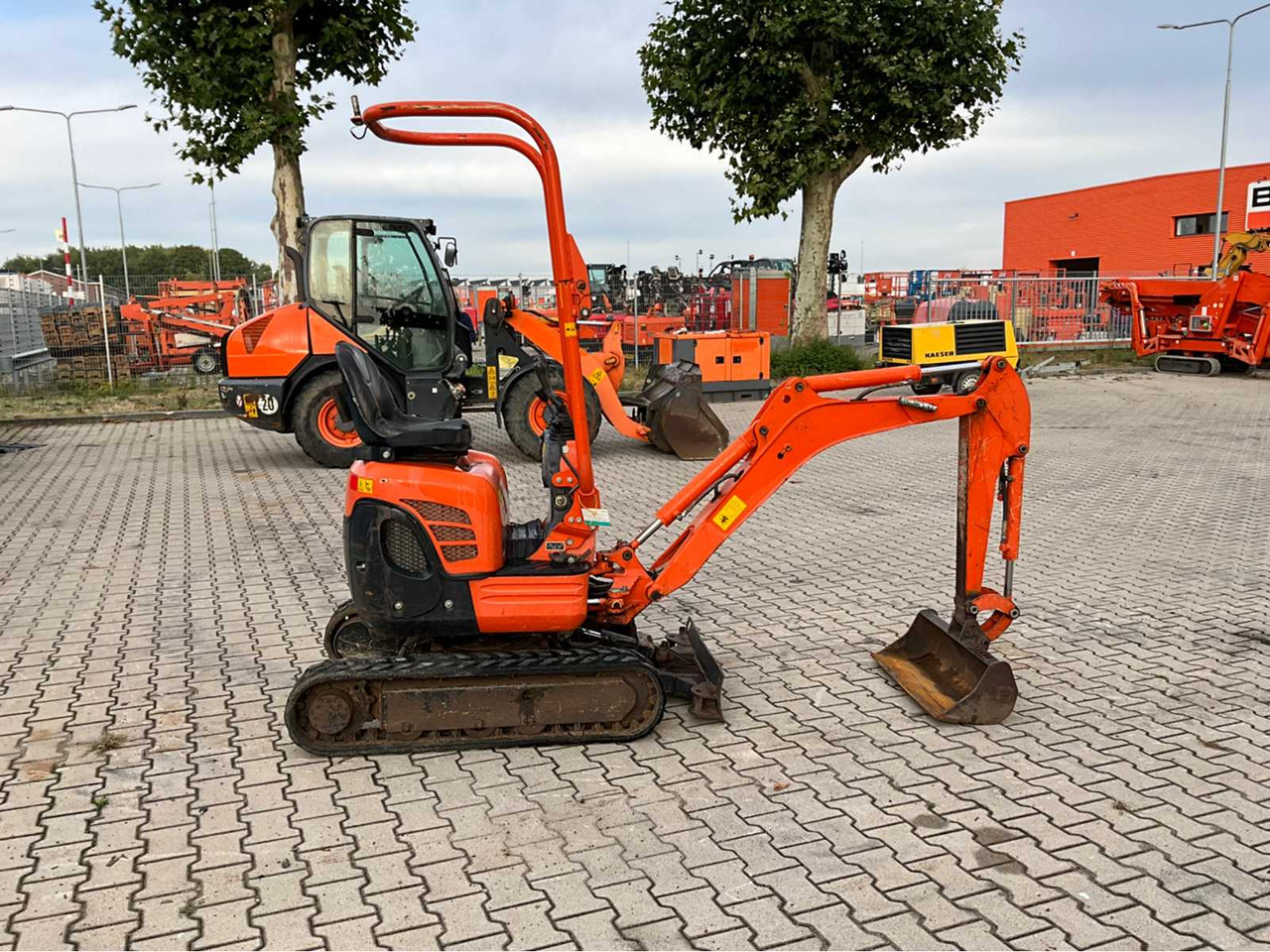 Kubota U10-3 - Мини багер: снимка 4 Kubota U10-3 - Мини багер: снимка 4