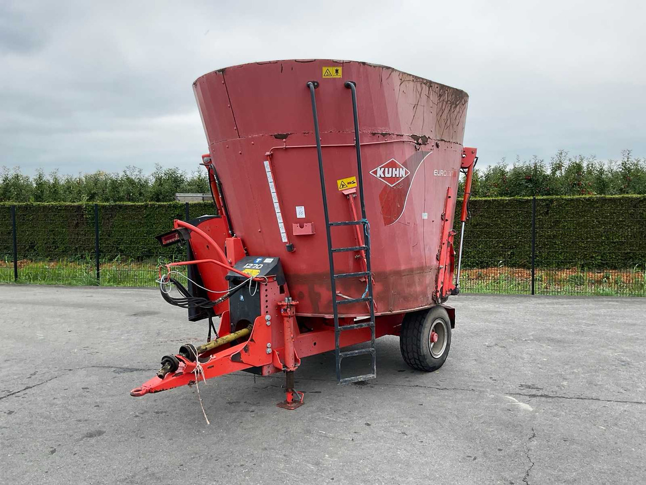 Kuhn Euromix 1270 - Миксер-вагон: снимка 2 Kuhn Euromix 1270 - Миксер-вагон: снимка 2