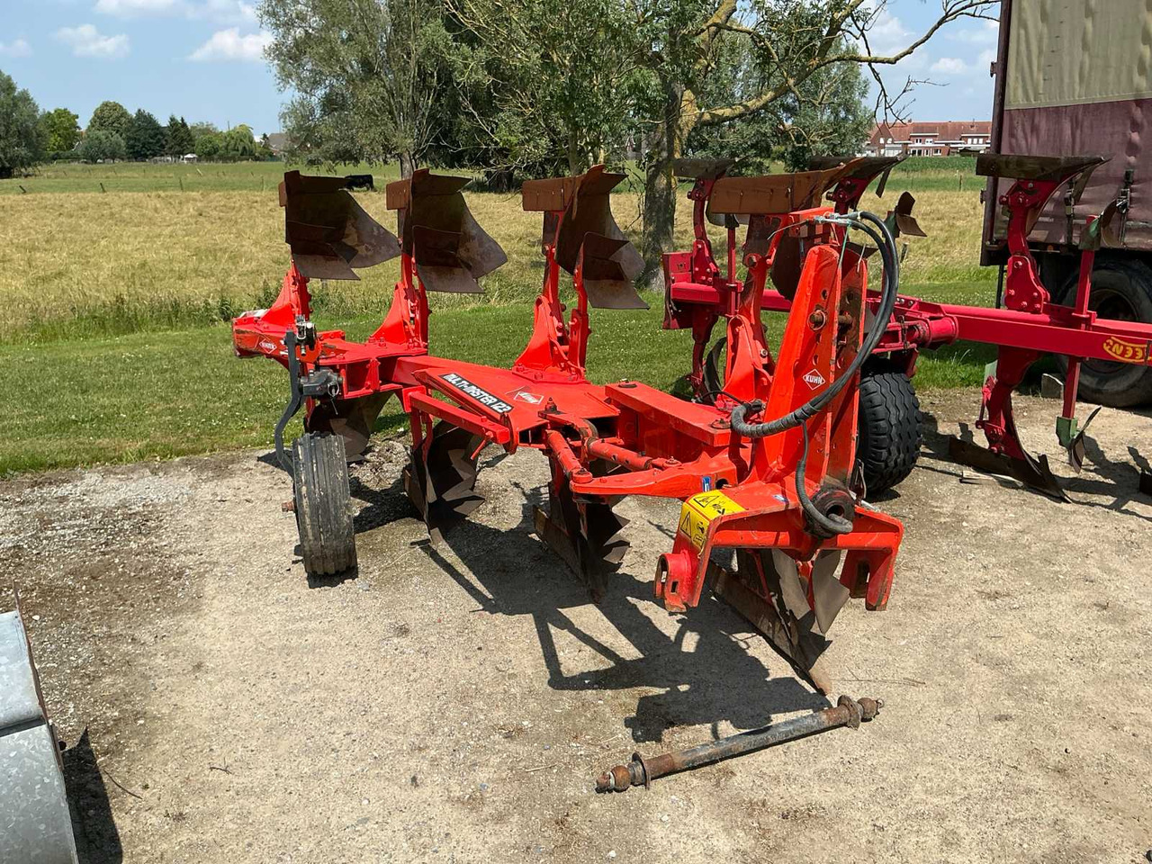 Kuhn Multimaster 123 - Плуг: снимка 1 Kuhn Multimaster 123 - Плуг: снимка 1