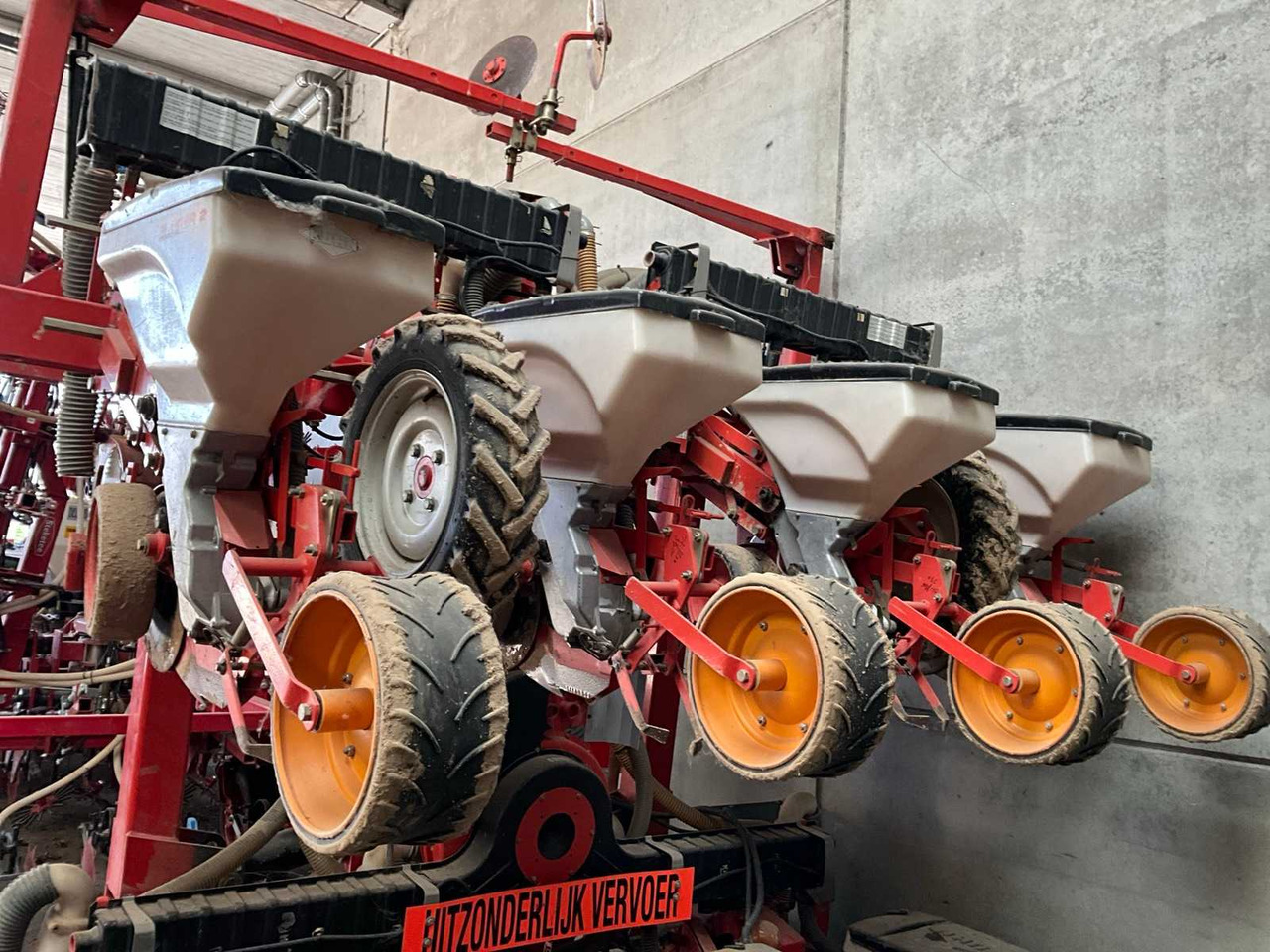 Kuhn Planter 2 - Прецизна сеялка: снимка 4 Kuhn Planter 2 - Прецизна сеялка: снимка 4