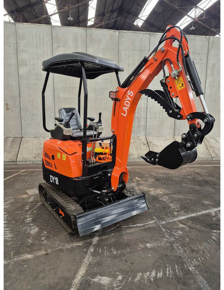 LADYS - 2025 - DY18 - MINI EXCAVATOR - Мини багер: снимка 1 LADYS - 2025 - DY18 - MINI EXCAVATOR - Мини багер: снимка 1
