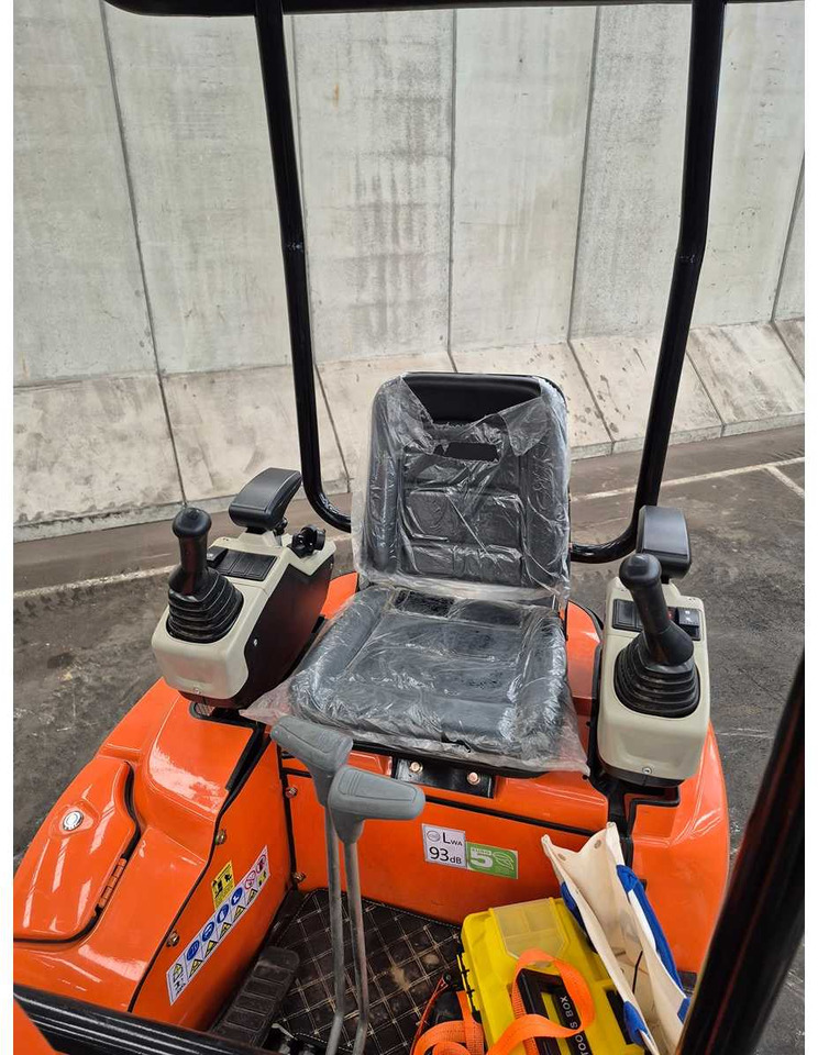 LADYS - 2025 - DY18 - MINI EXCAVATOR - Мини багер: снимка 3 LADYS - 2025 - DY18 - MINI EXCAVATOR - Мини багер: снимка 3