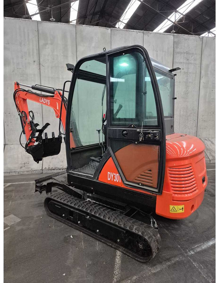 LADYS - 2025 - DY30 - MINI EXCAVATOR - Мини багер: снимка 5 LADYS - 2025 - DY30 - MINI EXCAVATOR - Мини багер: снимка 5