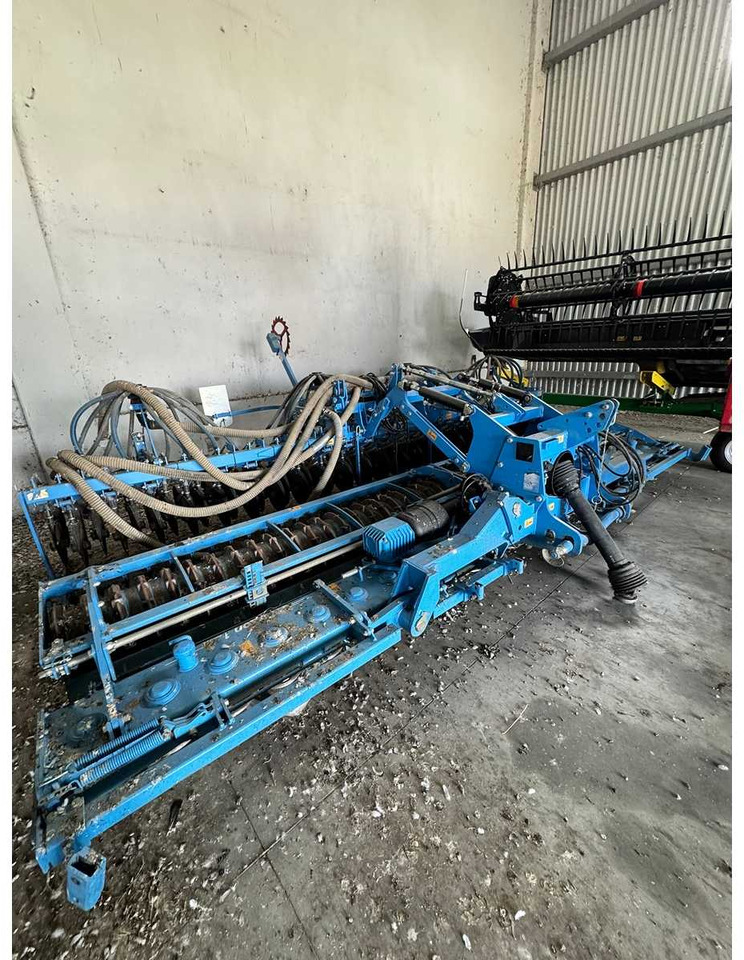 LEMKEN SOLITAIR + ZIRKON + FRONT TANK Solitair 12K/600 + Zirkon 12K/600 + Front Tank Solitair 23 - Машина за сеене: снимка 4 LEMKEN SOLITAIR + ZIRKON + FRONT TANK Solitair 12K/600 + Zirkon 12K/600 + Front Tank Solitair 23 - Машина за сеене: снимка 4