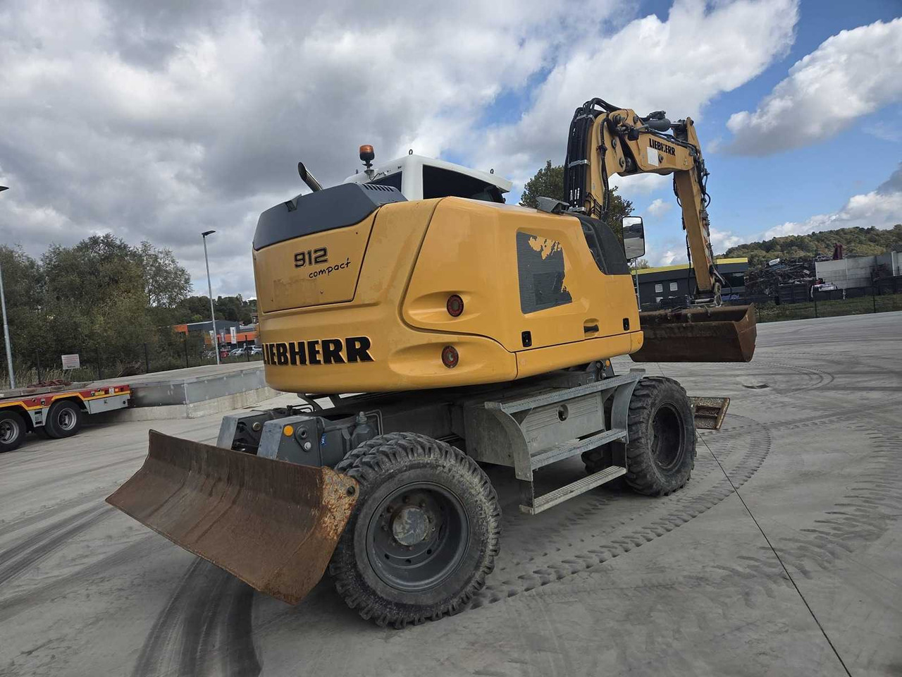 LIEBHERR - 912 COMPACT LITRONIC - WHEELED EXCAVATOR - 2017 - Колесен багер: снимка 5 LIEBHERR - 912 COMPACT LITRONIC - WHEELED EXCAVATOR - 2017 - Колесен багер: снимка 5