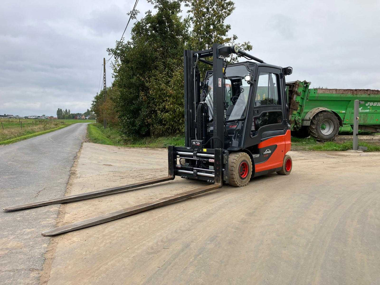 LINDE E25-01 FORKLIFT 2018 - Мотокар: снимка 4 LINDE E25-01 FORKLIFT 2018 - Мотокар: снимка 4