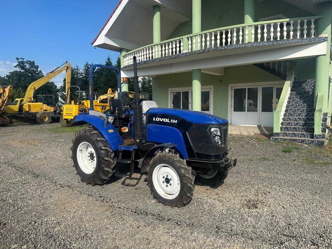 LOVOL - 504 - 4-WHEEL DRIVE TRACTOR - Трактор: снимка 3 LOVOL - 504 - 4-WHEEL DRIVE TRACTOR - Трактор: снимка 3