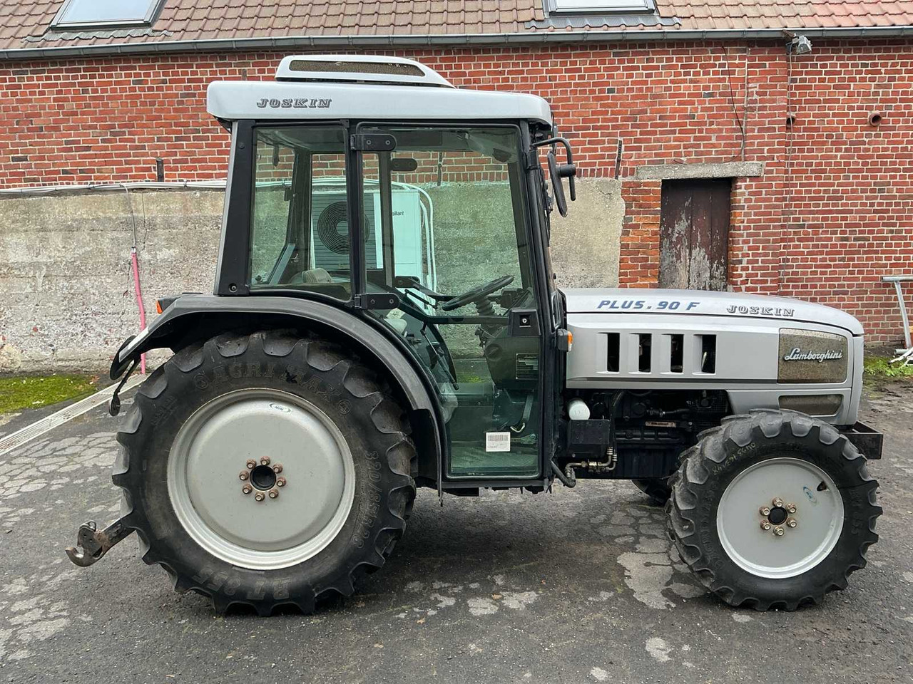 Lamborghini LAMBORGHINI - 2007 - 90F PLUS - TRACTEUR AGRICOLES 4 ROUES MOTORS - Трактор: снимка 5 Lamborghini LAMBORGHINI - 2007 - 90F PLUS - TRACTEUR AGRICOLES 4 ROUES MOTORS - Трактор: снимка 5