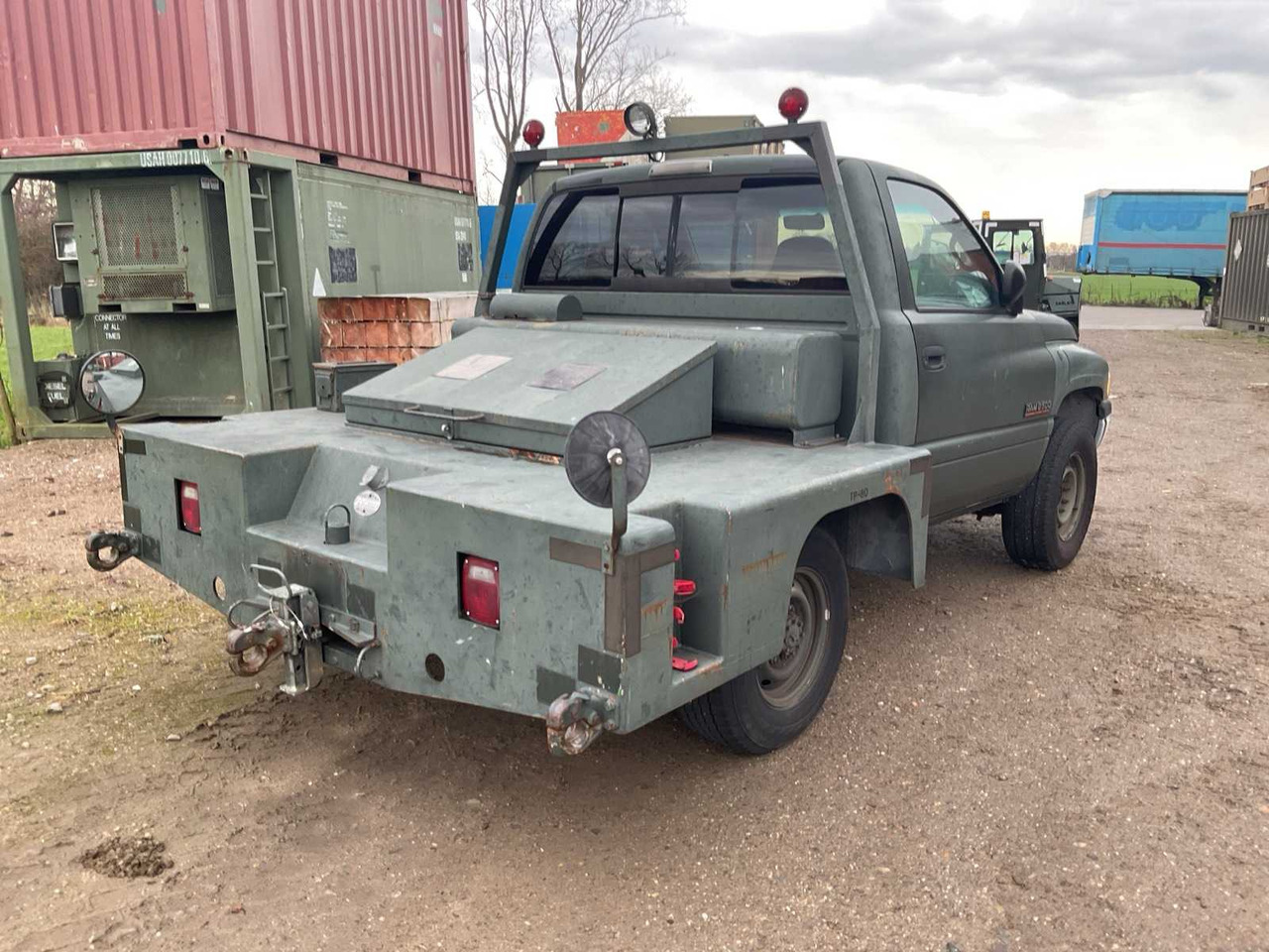 2000 DODGE 2500 RAM AIRCRAFT TUG - Лекотоварен автомобил: снимка 3 2000 DODGE 2500 RAM AIRCRAFT TUG - Лекотоварен автомобил: снимка 3