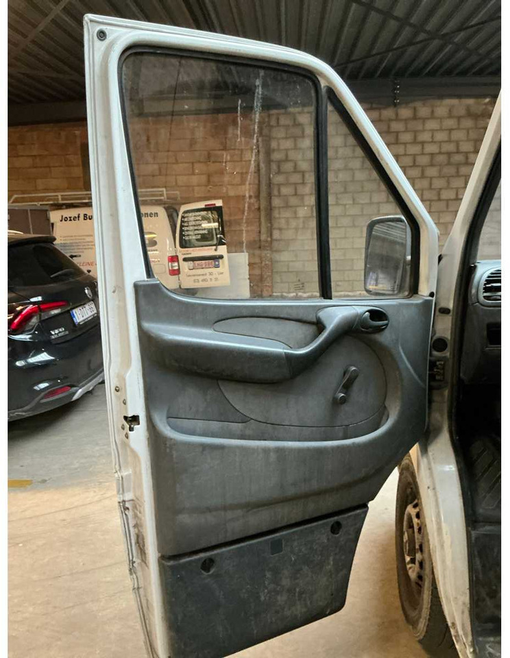 Лекотоварен автомобил 2002 MERCEDES-BENZ CDI-D 311 COMMERCIAL VEHICLE: снимка 15 Лекотоварен автомобил 2002 MERCEDES-BENZ CDI-D 311 COMMERCIAL VEHICLE: снимка 15