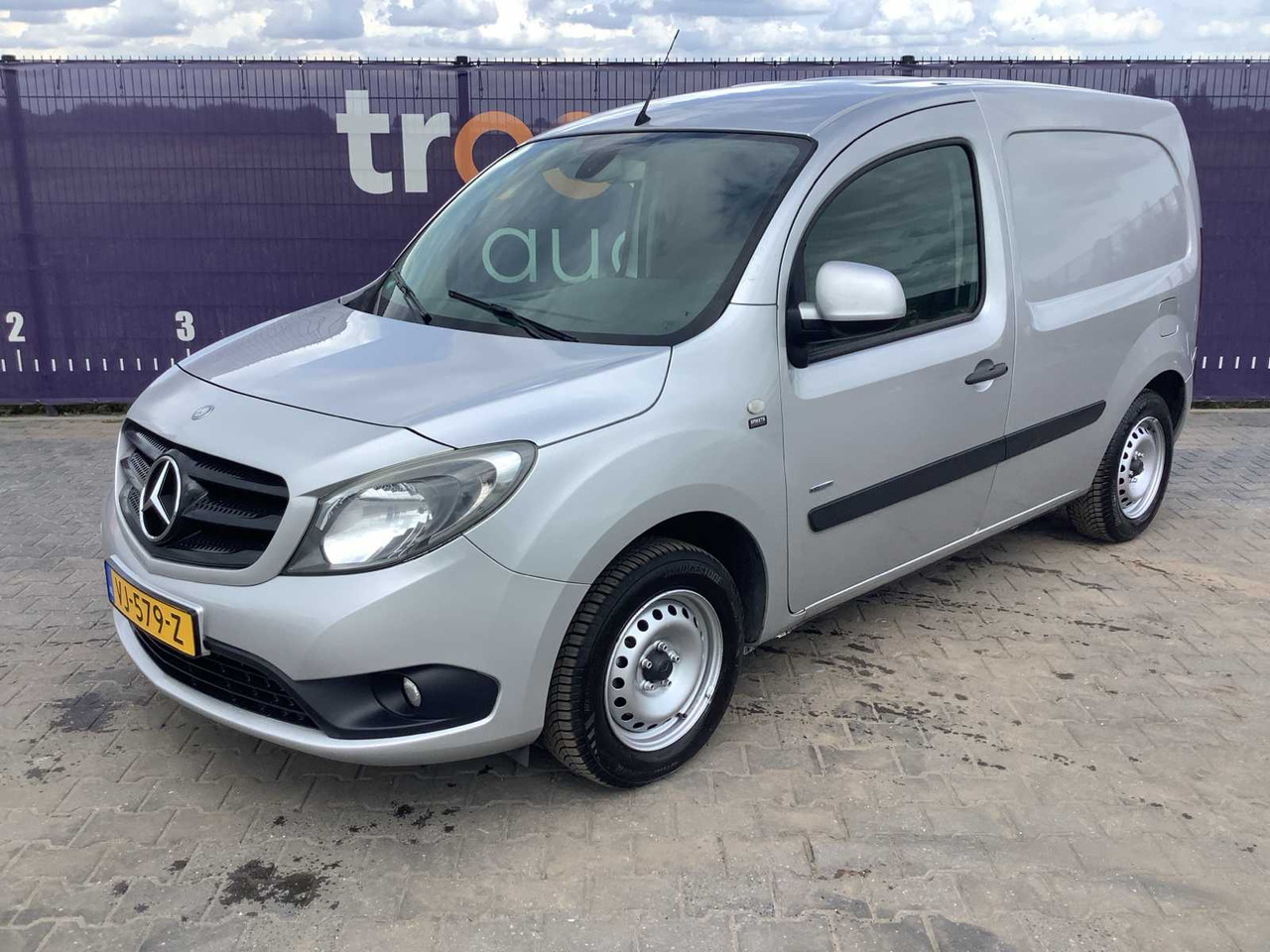 2014 - MERCEDES-BENZ - CITAN - 109 CDI BLUEEFF. - COMPANY CAR - Лекотоварен автомобил: снимка 1 2014 - MERCEDES-BENZ - CITAN - 109 CDI BLUEEFF. - COMPANY CAR - Лекотоварен автомобил: снимка 1