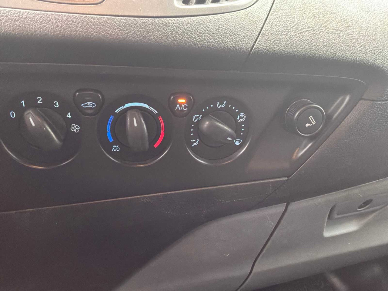 Лекотоварен автомобил 2015 FORD TRANSIT CUSTOM COMMERCIAL VEHICLE: снимка 12 Лекотоварен автомобил 2015 FORD TRANSIT CUSTOM COMMERCIAL VEHICLE: снимка 12