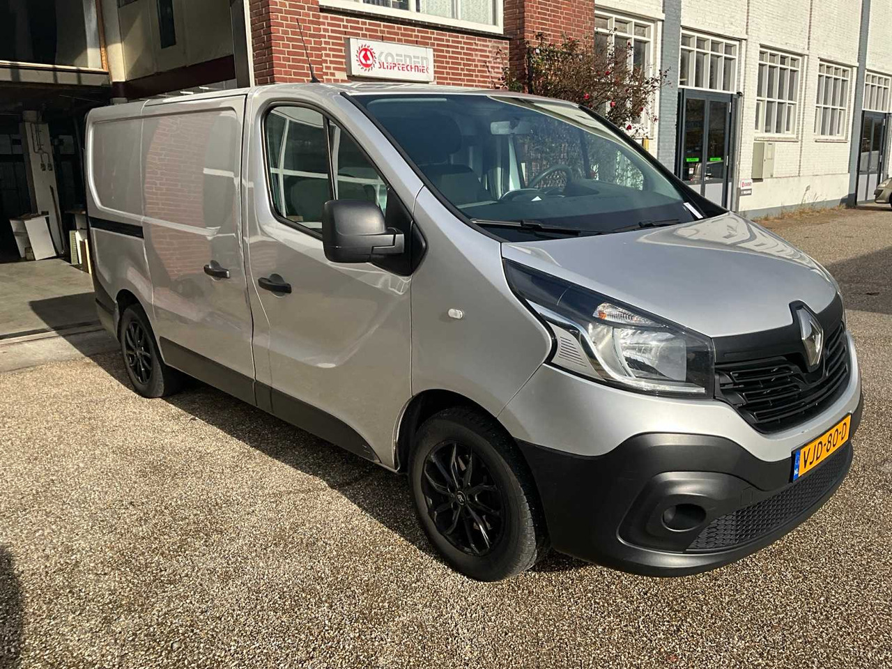 2016 RENAULT TRAFIC 1.6 DCI COMMERCIAL VEHICLE - Лекотоварен автомобил: снимка 4 2016 RENAULT TRAFIC 1.6 DCI COMMERCIAL VEHICLE - Лекотоварен автомобил: снимка 4