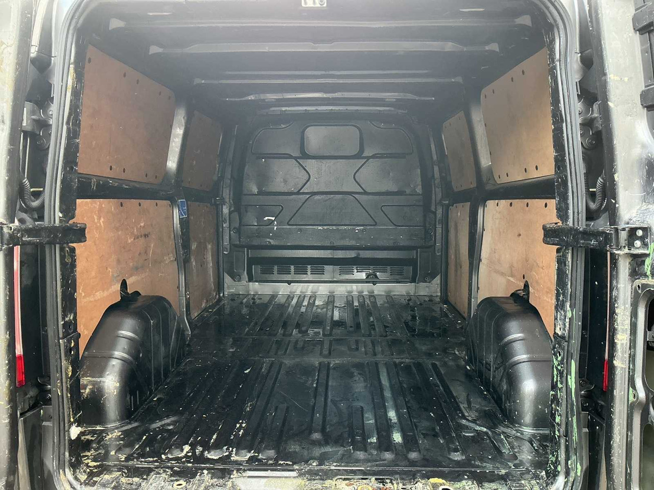 2021 - FORD - TRANSIT CUSTOM - 300 2.0 TDCI L2H2 LI - COMMERCIAL VEHICLE - Лекотоварен автомобил: снимка 5 2021 - FORD - TRANSIT CUSTOM - 300 2.0 TDCI L2H2 LI - COMMERCIAL VEHICLE - Лекотоварен автомобил: снимка 5