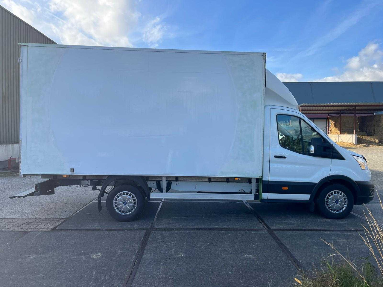 Лекотоварен автомобил FORD TRANSIT 350 2.0 TDCI L4H1 TREND VAN | VHV-11-T: снимка 7 Лекотоварен автомобил FORD TRANSIT 350 2.0 TDCI L4H1 TREND VAN | VHV-11-T: снимка 7