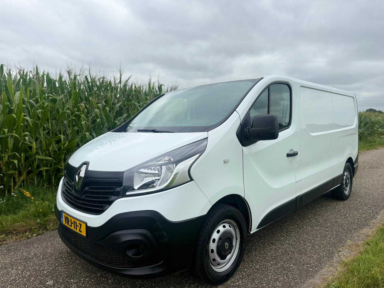 RENAULT - TRAFIC - 1.6 DCI T29 L2H1 GÉN - COMMERCIAL VEHICLE - VRJ-11-Z - Лекотоварен автомобил: снимка 1 RENAULT - TRAFIC - 1.6 DCI T29 L2H1 GÉN - COMMERCIAL VEHICLE - VRJ-11-Z - Лекотоварен автомобил: снимка 1