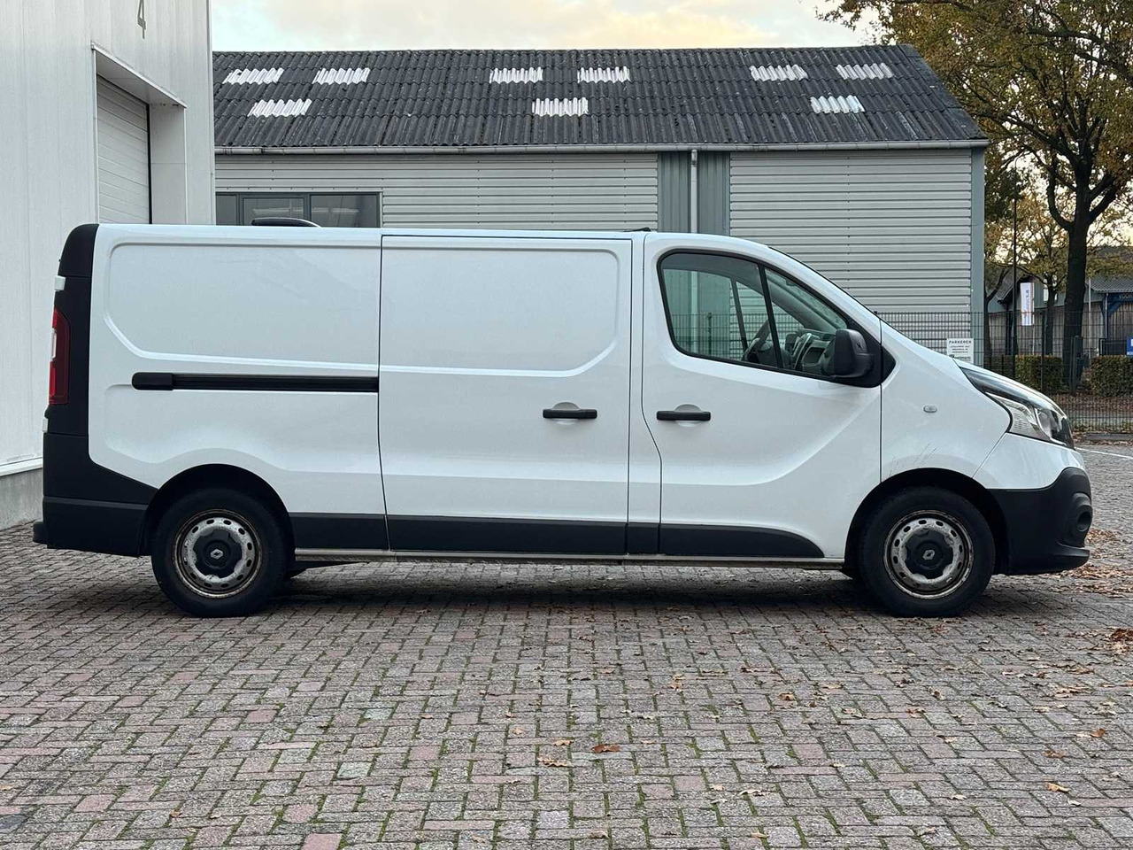 RENAULT - TRAFIC - 1.6 DCI T29 L2H1 VAN - Лекотоварен автомобил: снимка 5 RENAULT - TRAFIC - 1.6 DCI T29 L2H1 VAN - Лекотоварен автомобил: снимка 5