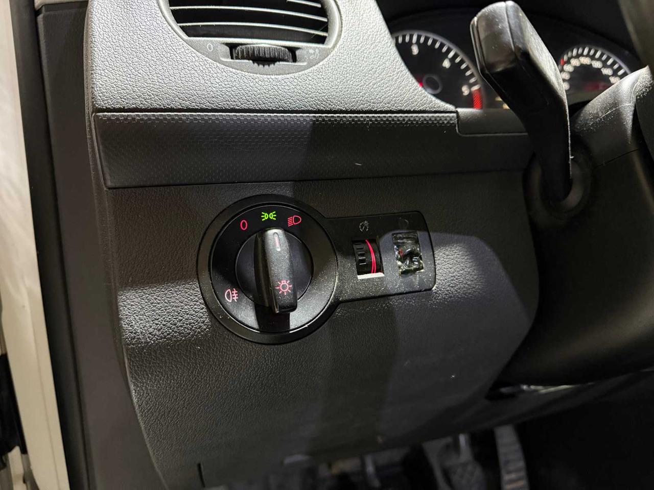 Лекотоварен автомобил VOLKSWAGEN CADDY 1.6 TDI MAXI BMT 102HP 2014, VK-389-G COMMERCIAL VEHICLE: снимка 18 Лекотоварен автомобил VOLKSWAGEN CADDY 1.6 TDI MAXI BMT 102HP 2014, VK-389-G COMMERCIAL VEHICLE: снимка 18