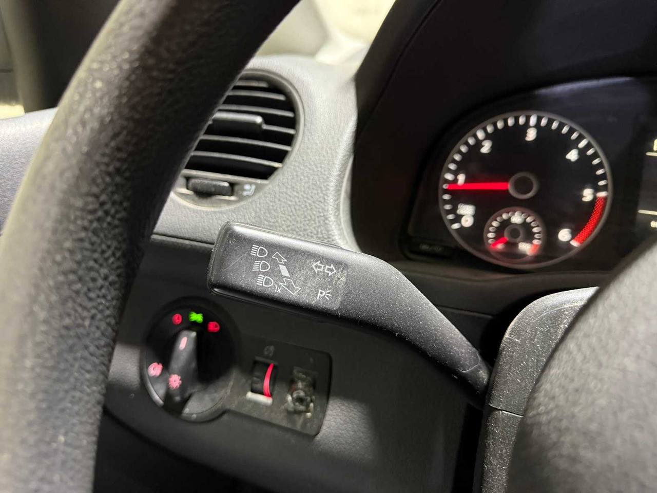 Лекотоварен автомобил VOLKSWAGEN CADDY 1.6 TDI MAXI BMT 102HP 2014, VK-389-G COMMERCIAL VEHICLE: снимка 19 Лекотоварен автомобил VOLKSWAGEN CADDY 1.6 TDI MAXI BMT 102HP 2014, VK-389-G COMMERCIAL VEHICLE: снимка 19