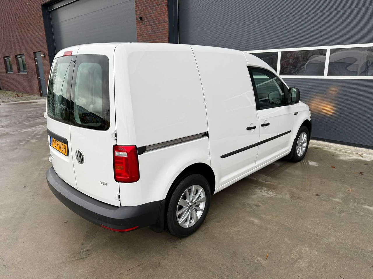 Лекотоварен автомобил VOLKSWAGEN - EASYLINE BENZINE 1.2 TSI L1H1 - CADDY - VAN: снимка 9 Лекотоварен автомобил VOLKSWAGEN - EASYLINE BENZINE 1.2 TSI L1H1 - CADDY - VAN: снимка 9