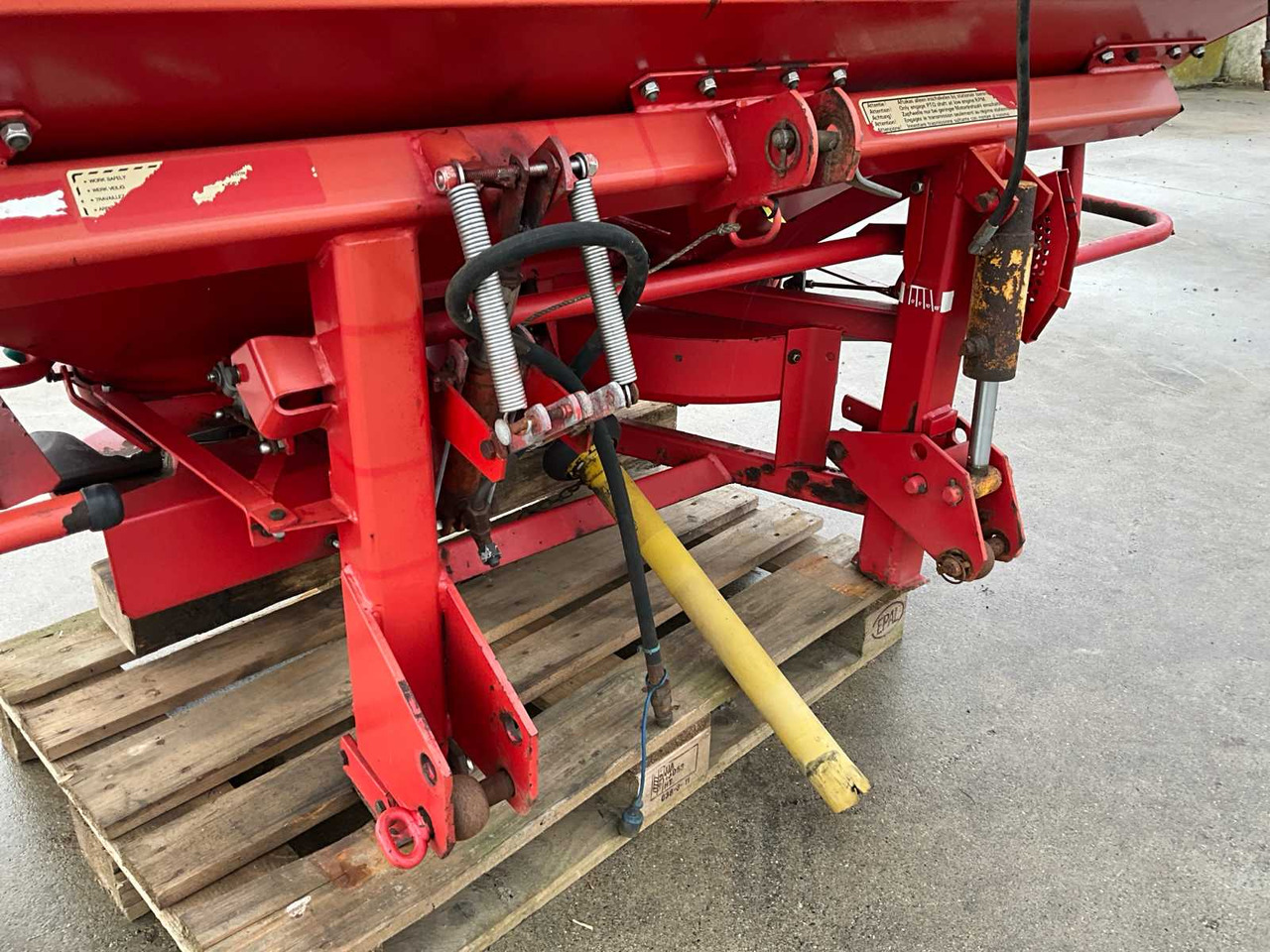 Тороразпръсквачка Lely Centerliner SL: снимка 11