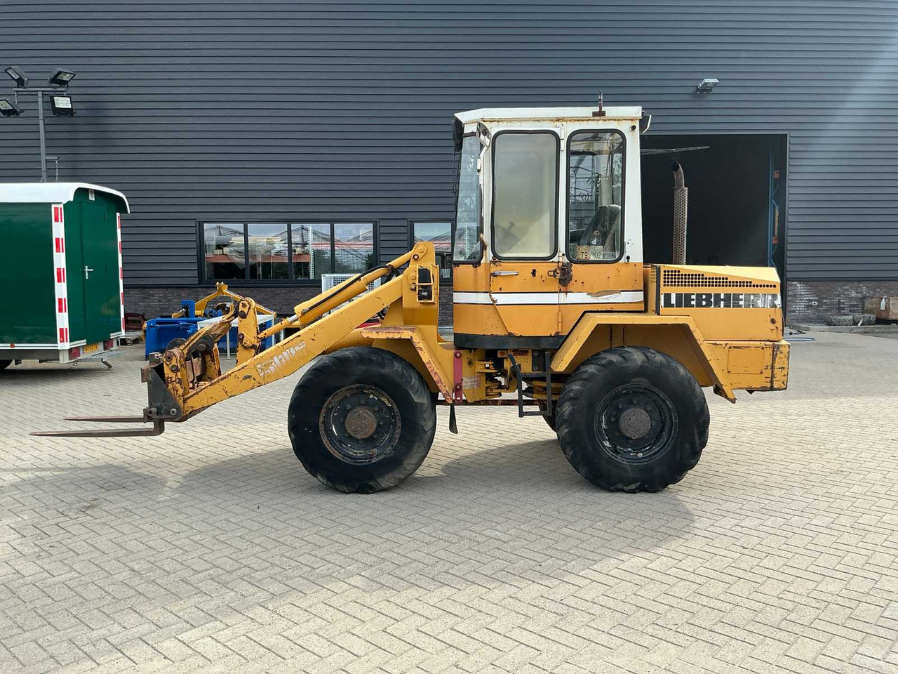 Liebherr L 506 - Колесен товарач: снимка 4 Liebherr L 506 - Колесен товарач: снимка 4