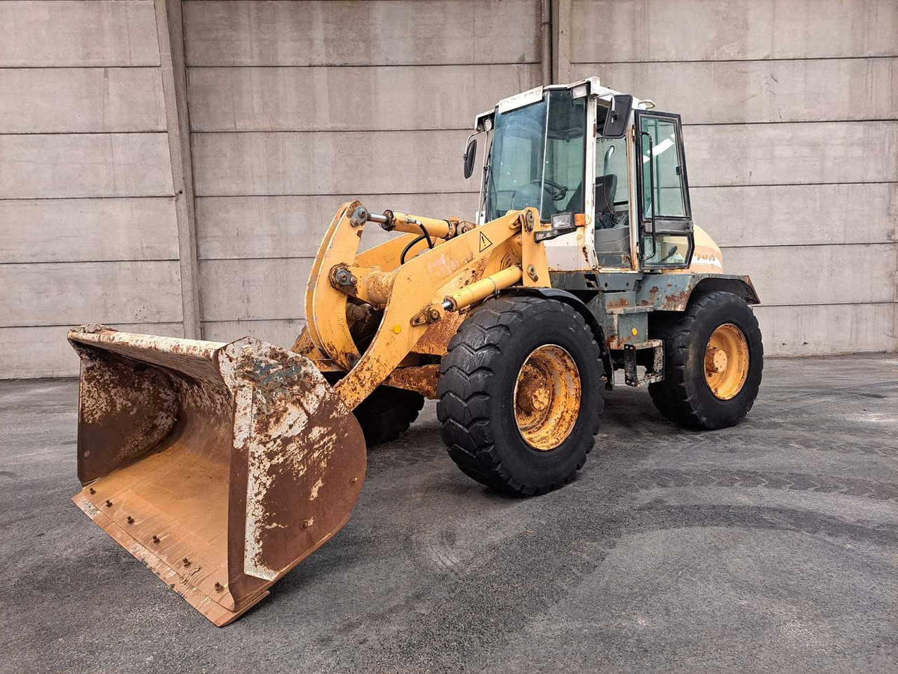 Liebherr L514 - Колесен товарач: снимка 1 Liebherr L514 - Колесен товарач: снимка 1