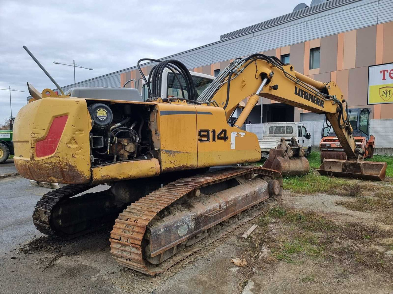 Liebherr R914C - Верижен багер: снимка 2 Liebherr R914C - Верижен багер: снимка 2