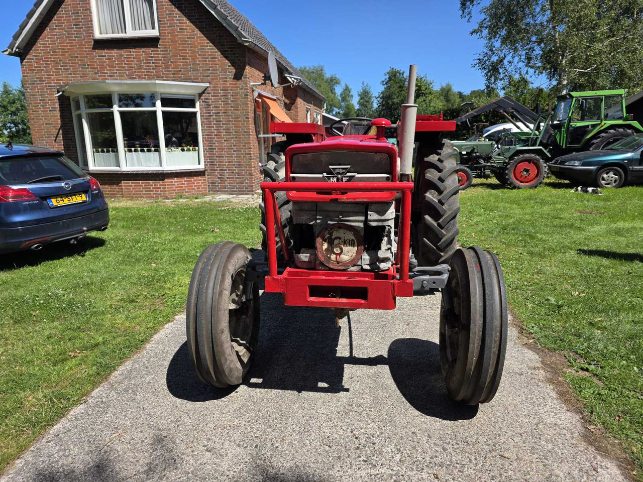 Massey Ferguson 155 - Трактор: снимка 3 Massey Ferguson 155 - Трактор: снимка 3