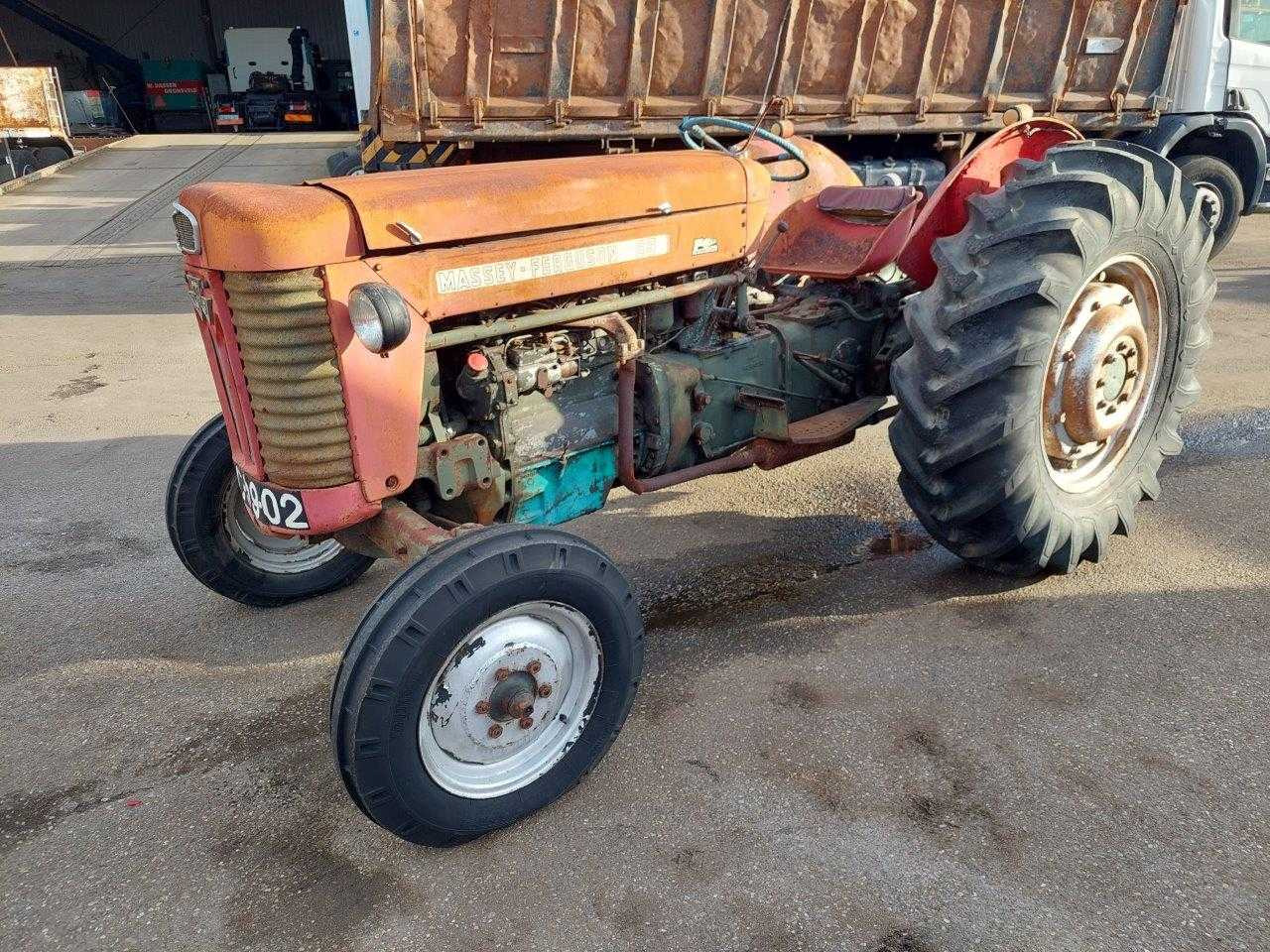 Massey Ferguson 65 - Трактор: снимка 1 Massey Ferguson 65 - Трактор: снимка 1