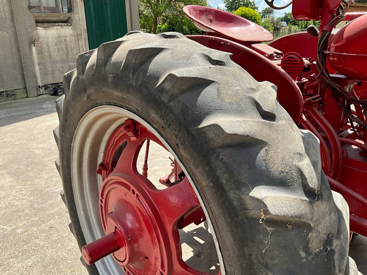 Трактор Mc cormick Farmall Super BMD: снимка 13
