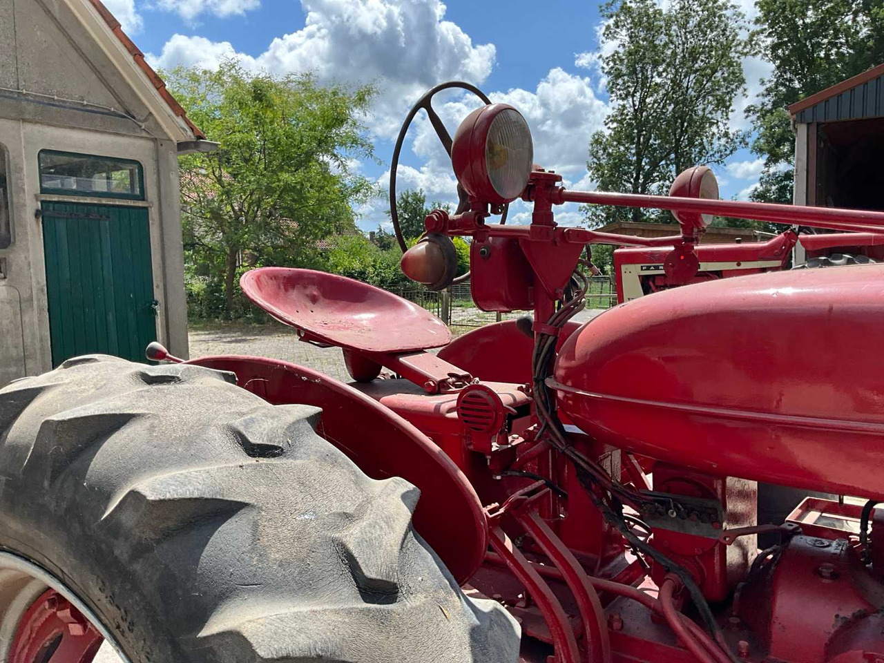 Трактор Mc cormick Farmall Super BMD: снимка 12