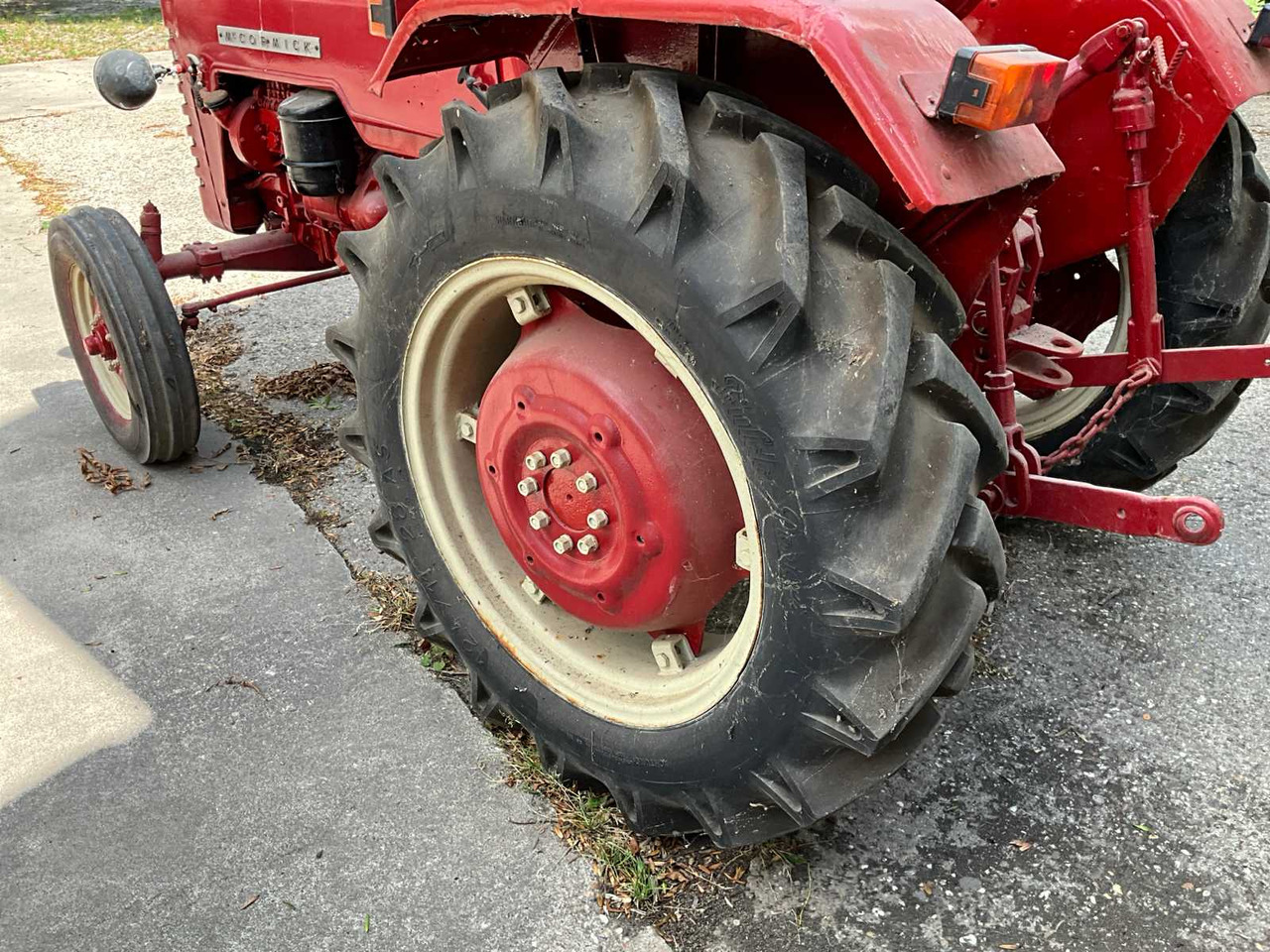 Mc cormick international D-439 - Трактор: снимка 5 Mc cormick international D-439 - Трактор: снимка 5