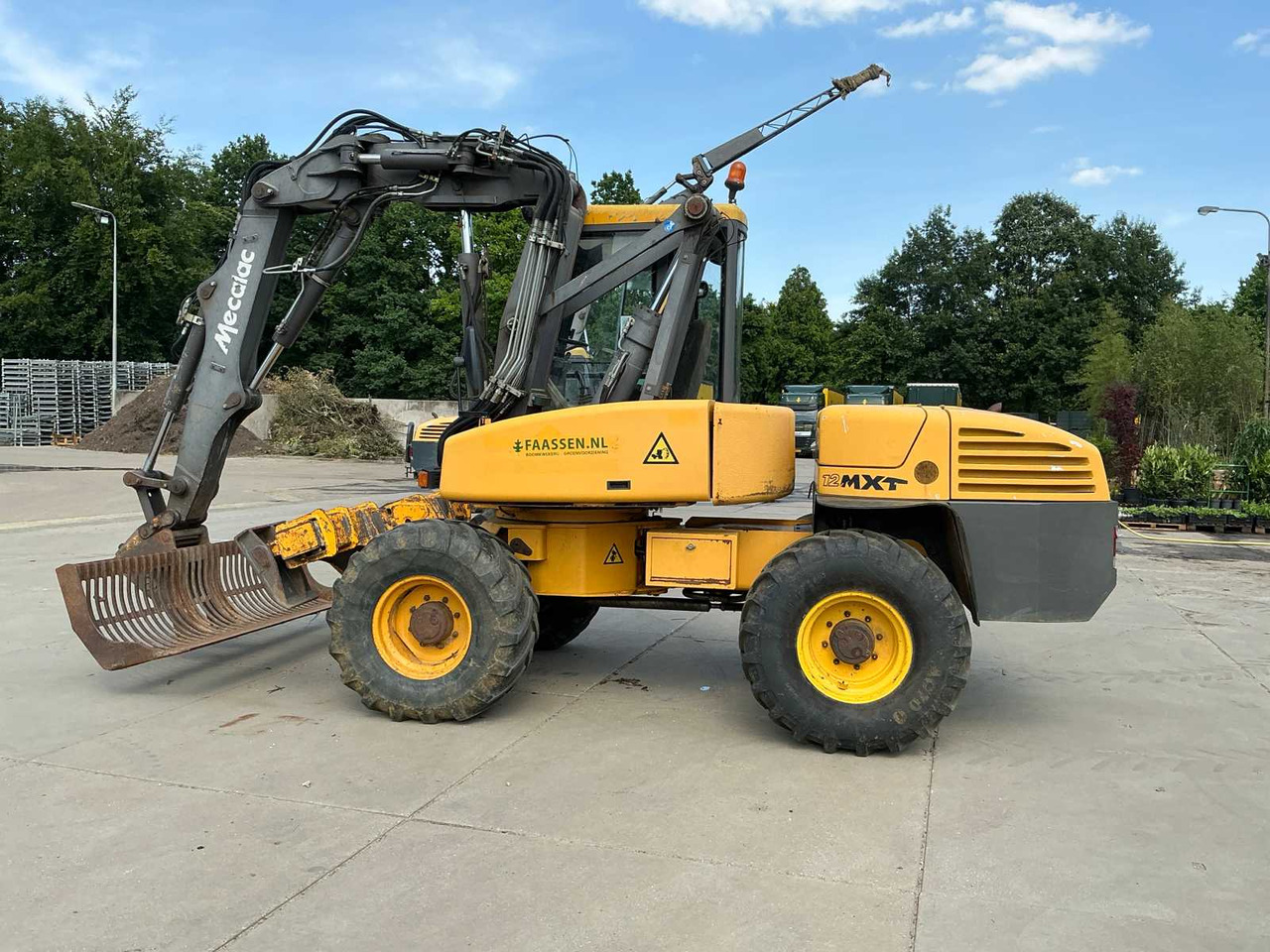Mecalac 12MXT - Багер-товарач: снимка 2 Mecalac 12MXT - Багер-товарач: снимка 2