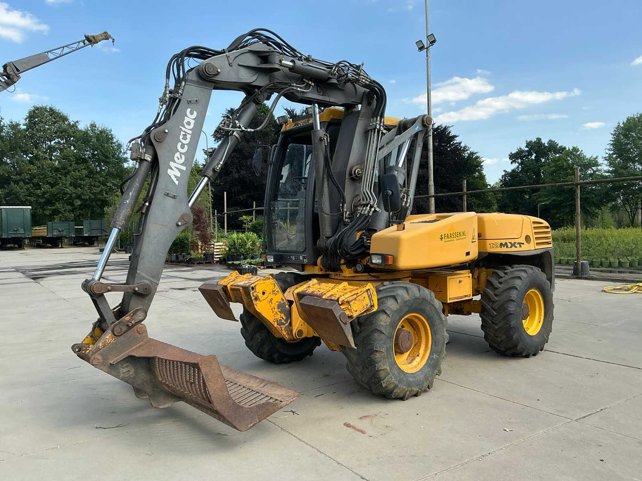 Mecalac 12MXT - Багер-товарач: снимка 1 Mecalac 12MXT - Багер-товарач: снимка 1