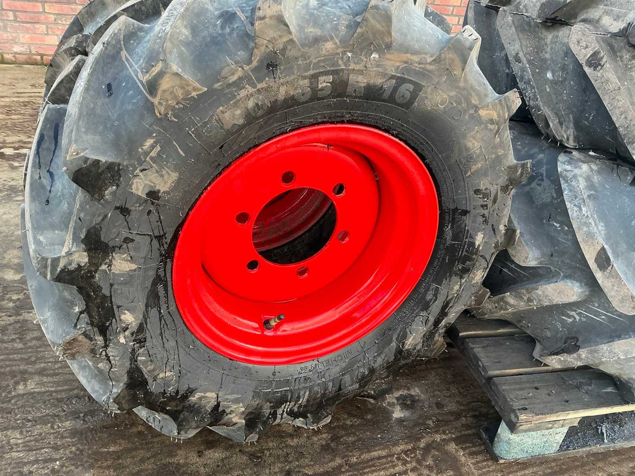 Michelin Multibib - Гуми и джанти за Трактор: снимка 2 Michelin Multibib - Гуми и джанти за Трактор: снимка 2