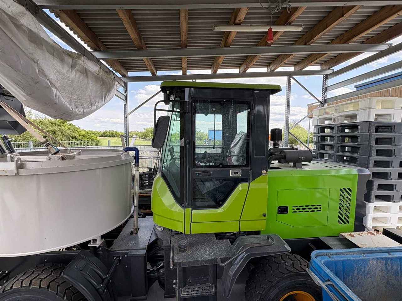 Moving Concrete Mixer - Миксер-вагон: снимка 3 Moving Concrete Mixer - Миксер-вагон: снимка 3