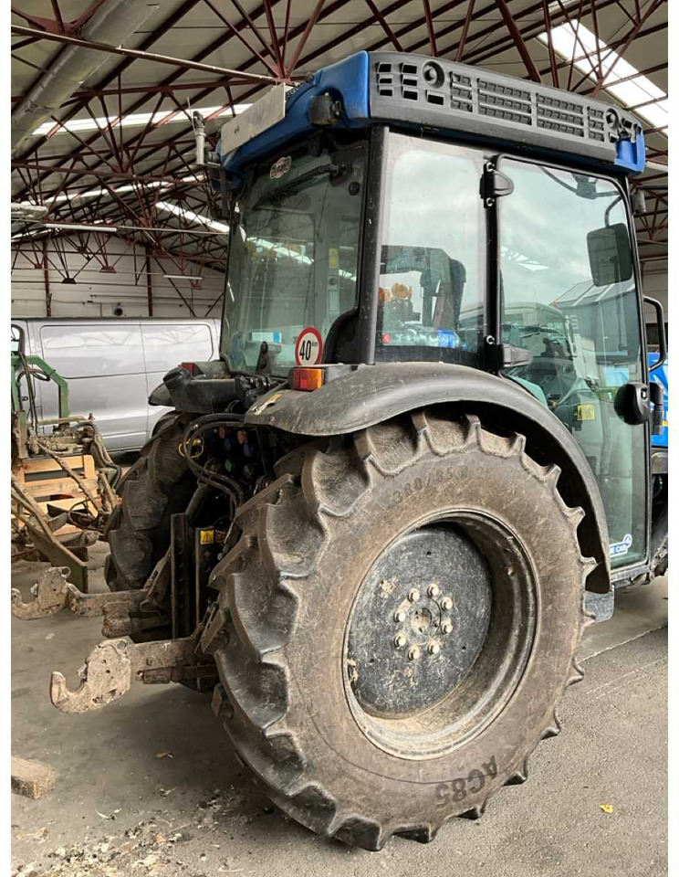 NEW HOLLAND T4.100F CAB - Трактор: снимка 5 NEW HOLLAND T4.100F CAB - Трактор: снимка 5