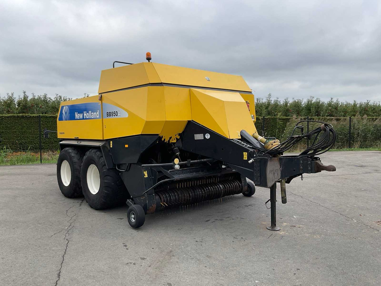 New Holland BB 960 R - Сламопреса за квадратни бали: снимка 1 New Holland BB 960 R - Сламопреса за квадратни бали: снимка 1