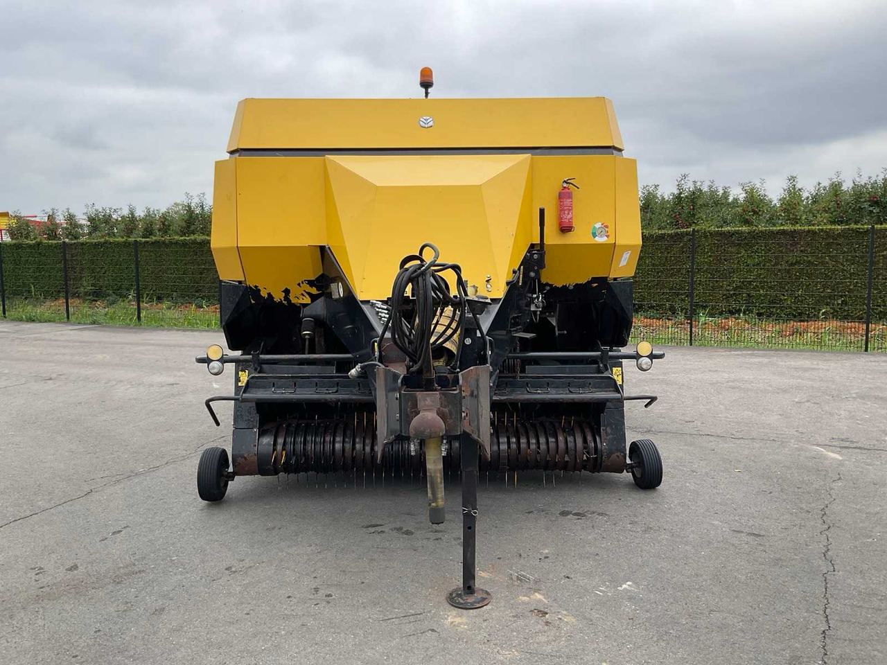 New Holland BB 960 R - Сламопреса за квадратни бали: снимка 2 New Holland BB 960 R - Сламопреса за квадратни бали: снимка 2