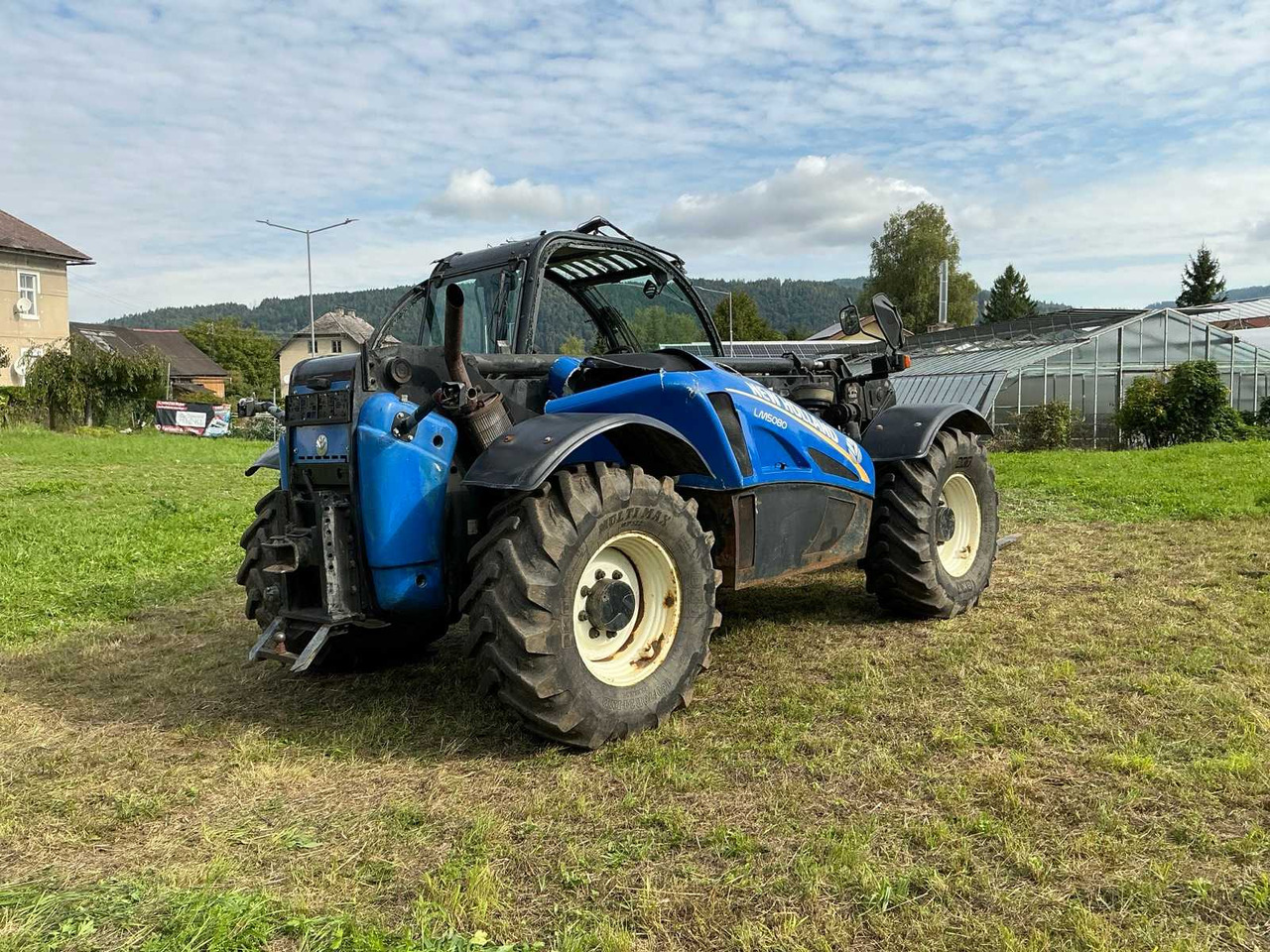 New Holland LM5080 - Мини челен товарач: снимка 3 New Holland LM5080 - Мини челен товарач: снимка 3