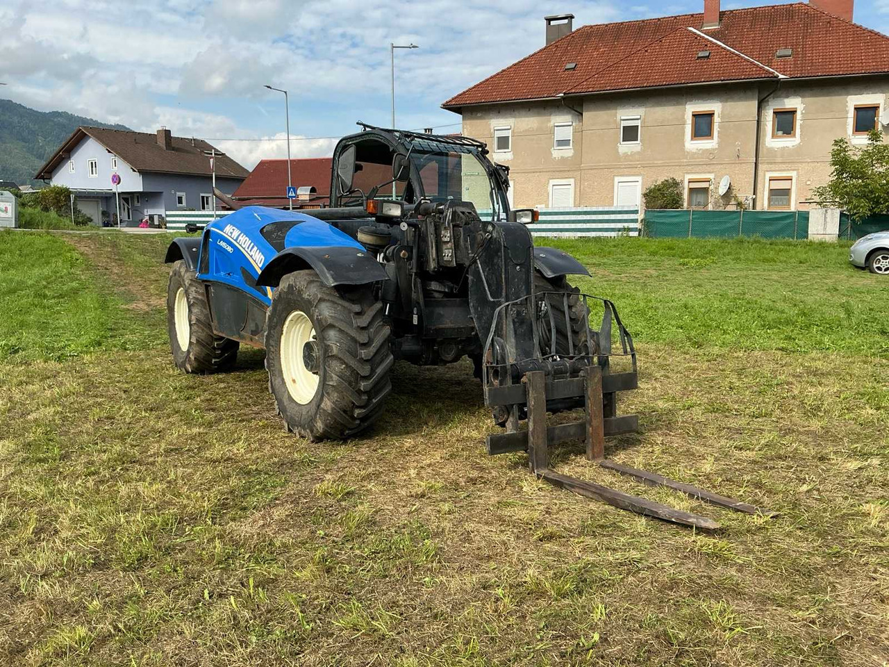 New Holland LM5080 - Мини челен товарач: снимка 1 New Holland LM5080 - Мини челен товарач: снимка 1