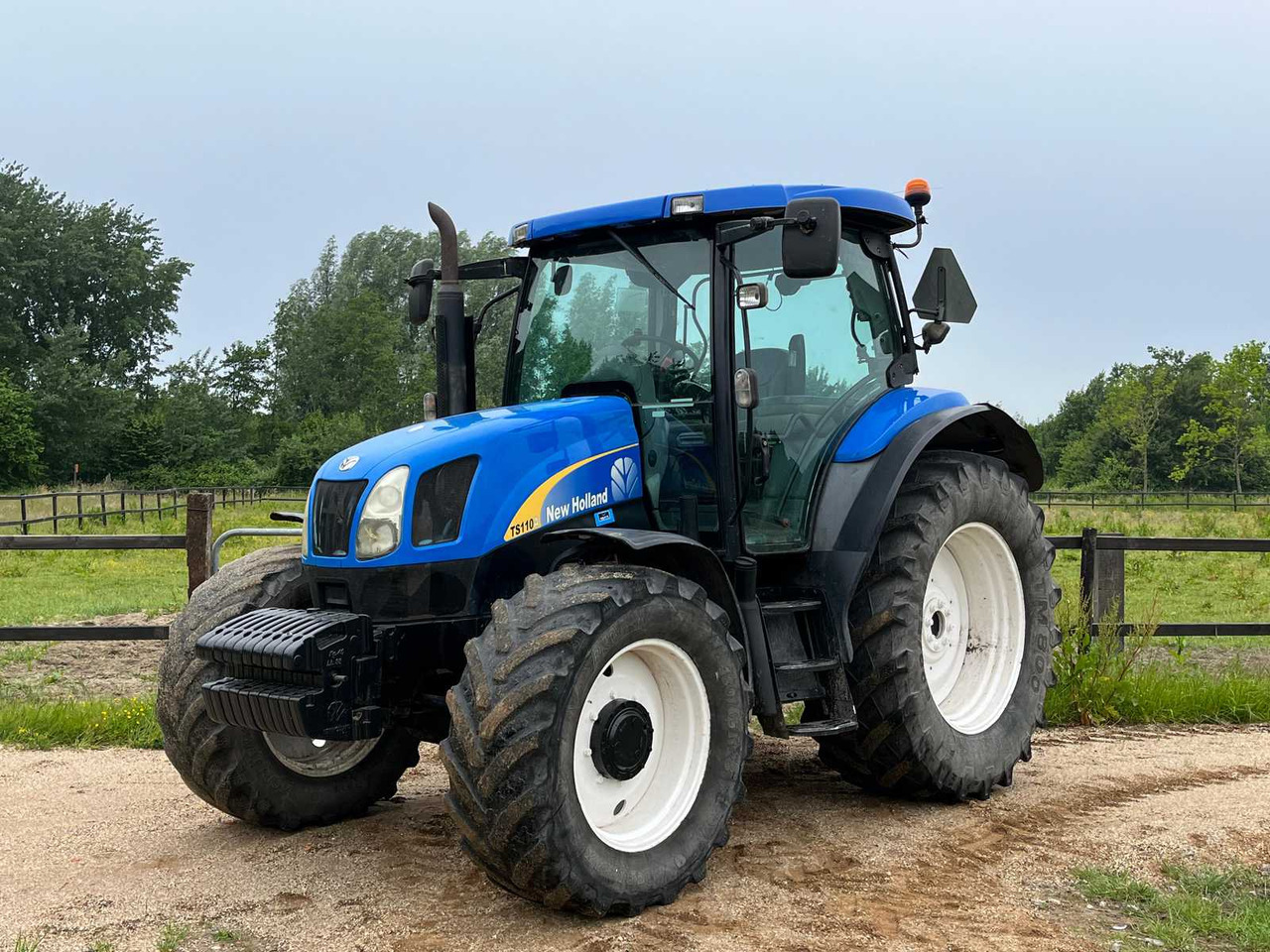 New Holland TS110a delta - Трактор: снимка 1 New Holland TS110a delta - Трактор: снимка 1