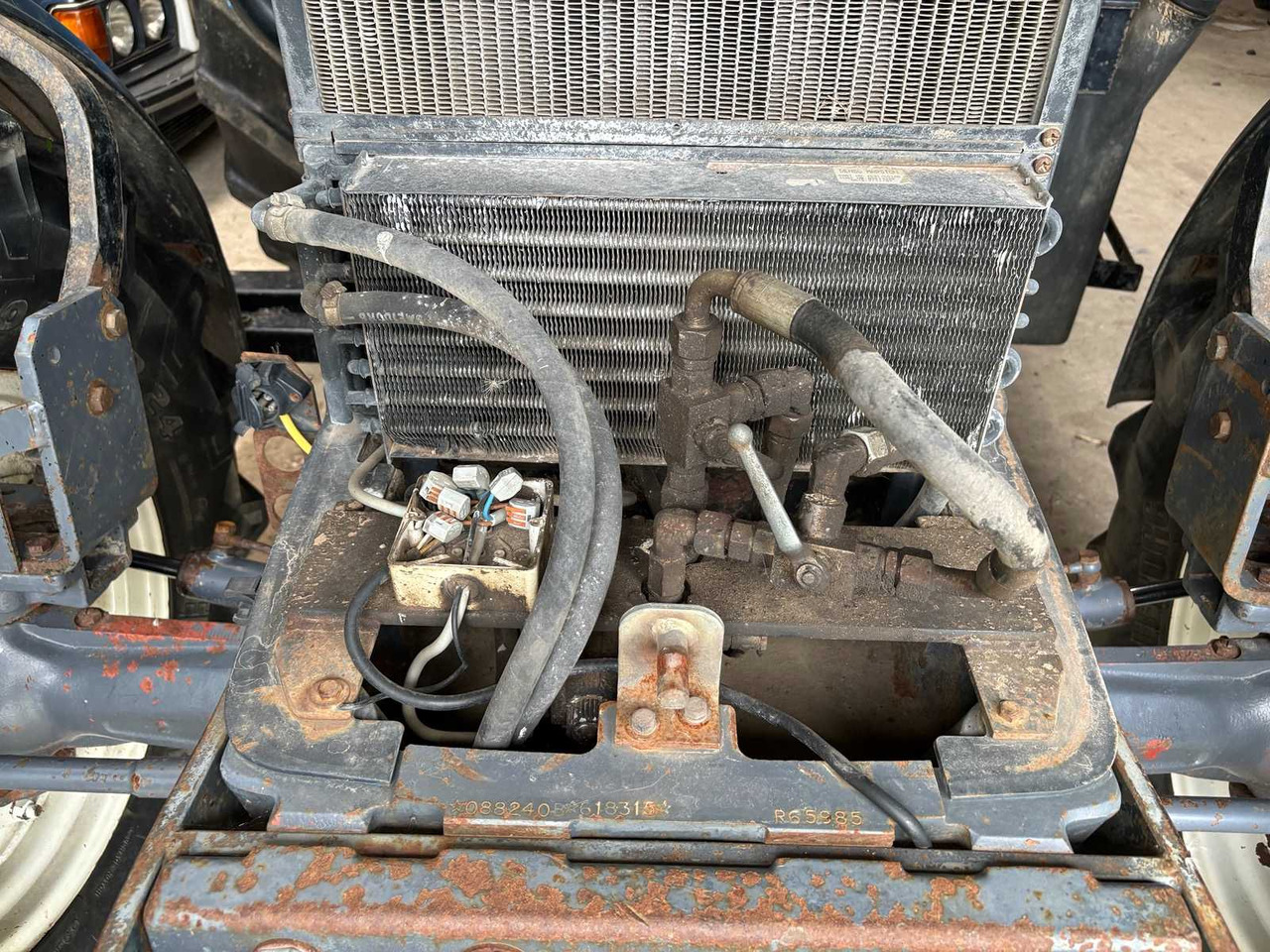 Трактор New Holland ts90: снимка 20