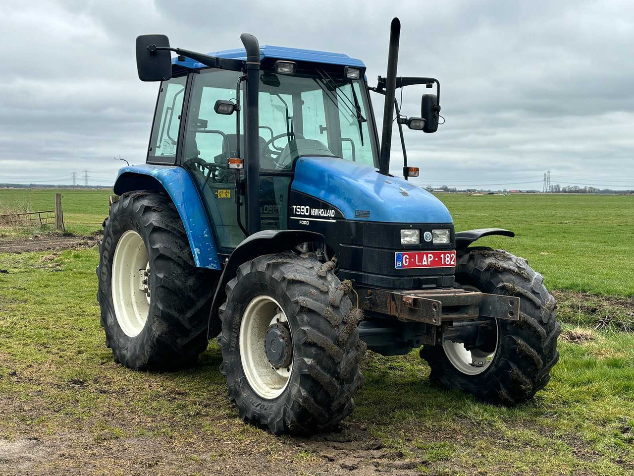 Трактор New Holland ts90: снимка 8